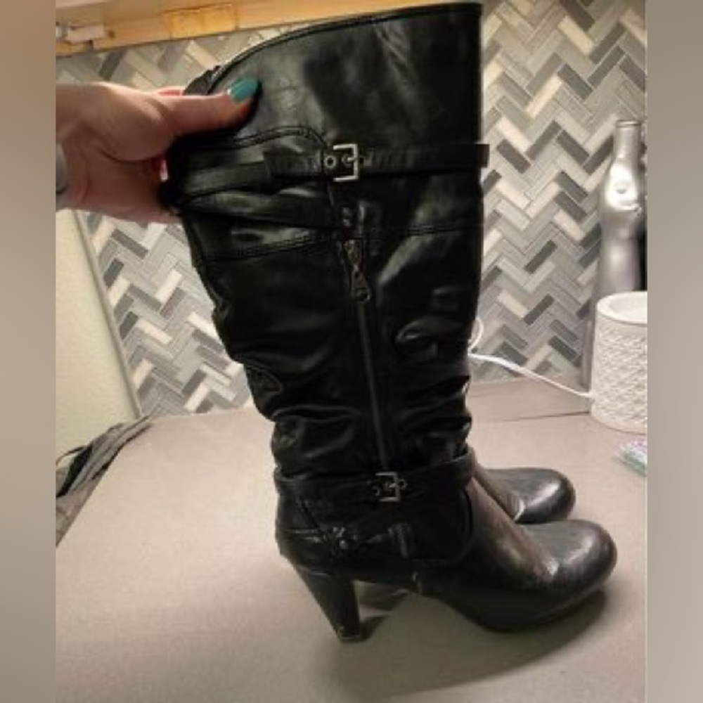 Guess heeled boot